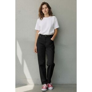 Chicos Black Straight Leg Jeans Womens Stretch Denim Pants 5-Pocket Classic